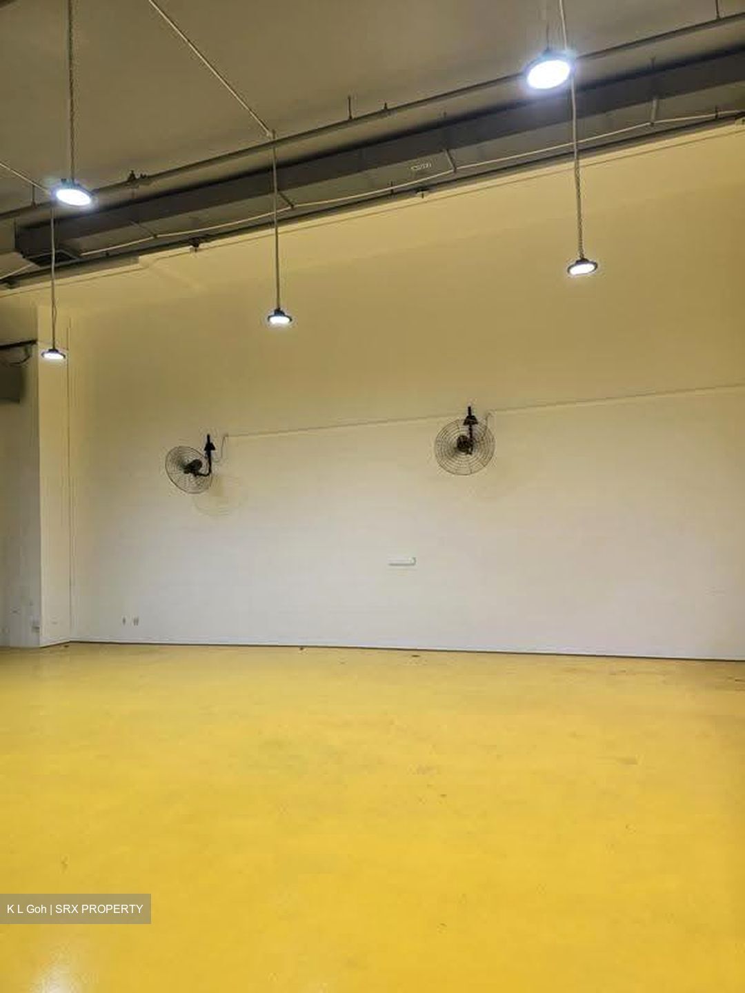 Carros Centre (D25), Factory #611017071